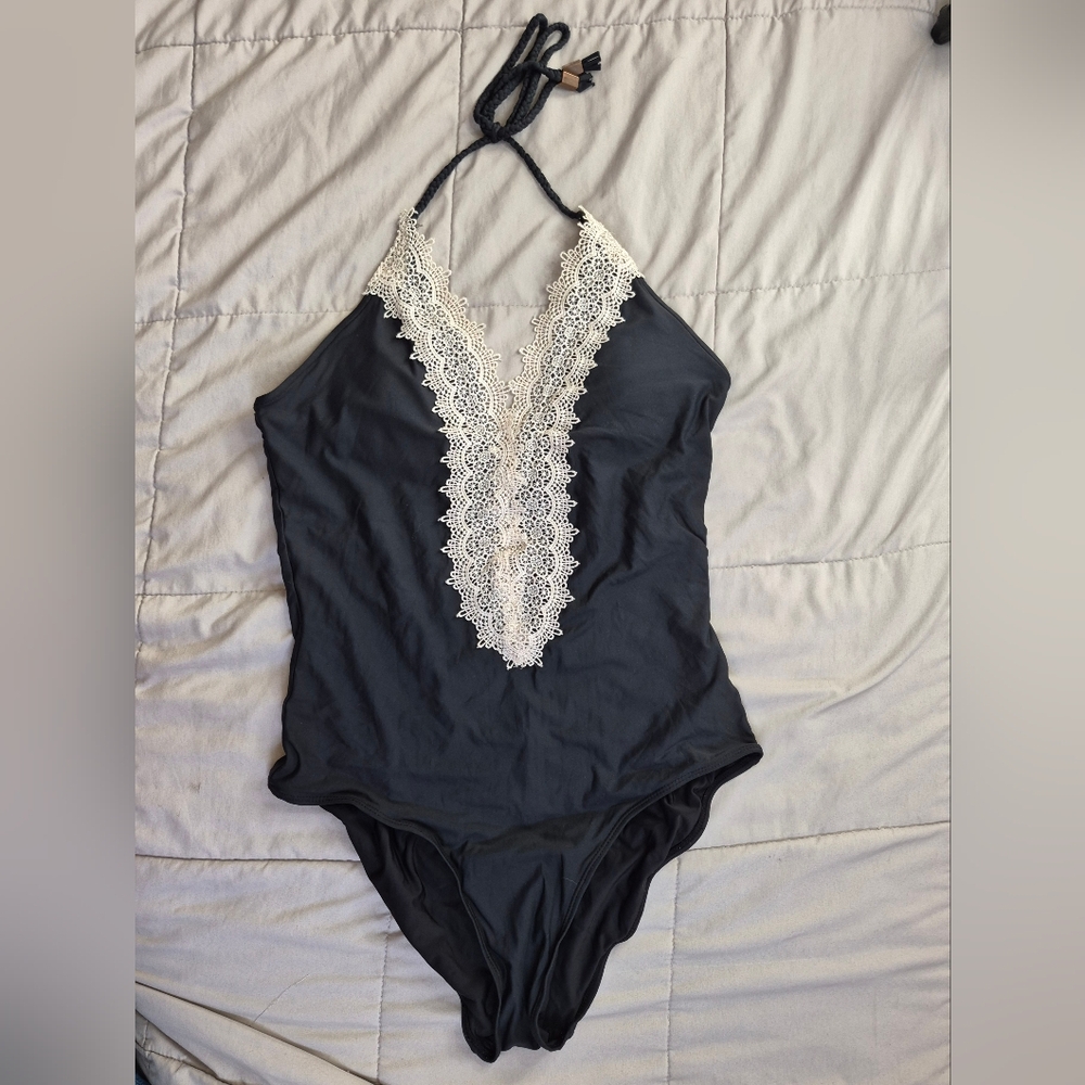 Anthropologie Mermaid Lace-Front Maillot Plunge Swimsuit, Medium, Black, VGUC